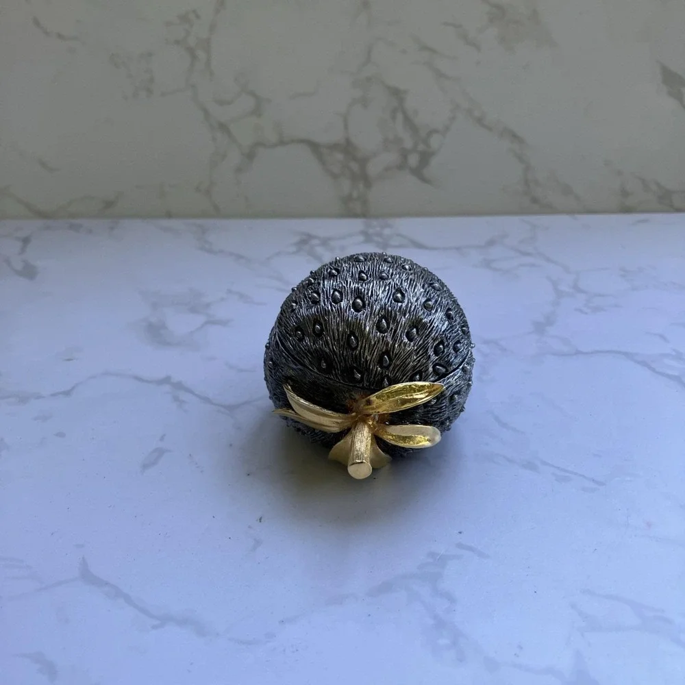 Lunt Pewter USA Strawberry Trinket Box Vintage 1.75